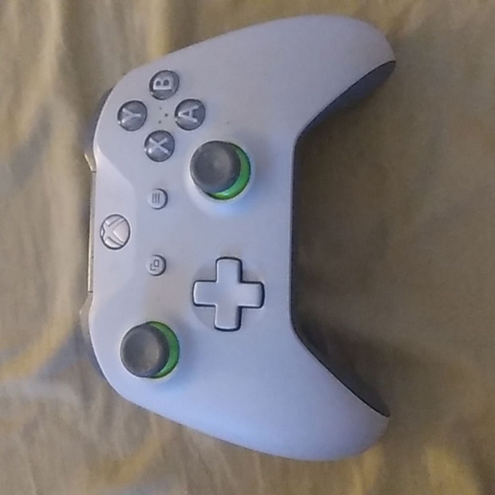 Xbox Wireless Controller - Grey/Greena